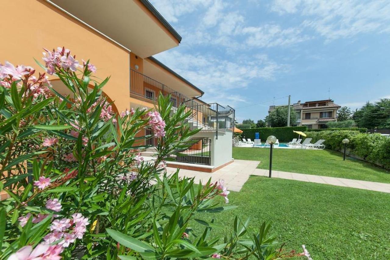 Residence Meridiana Peschiera del Garda Exteriör bild