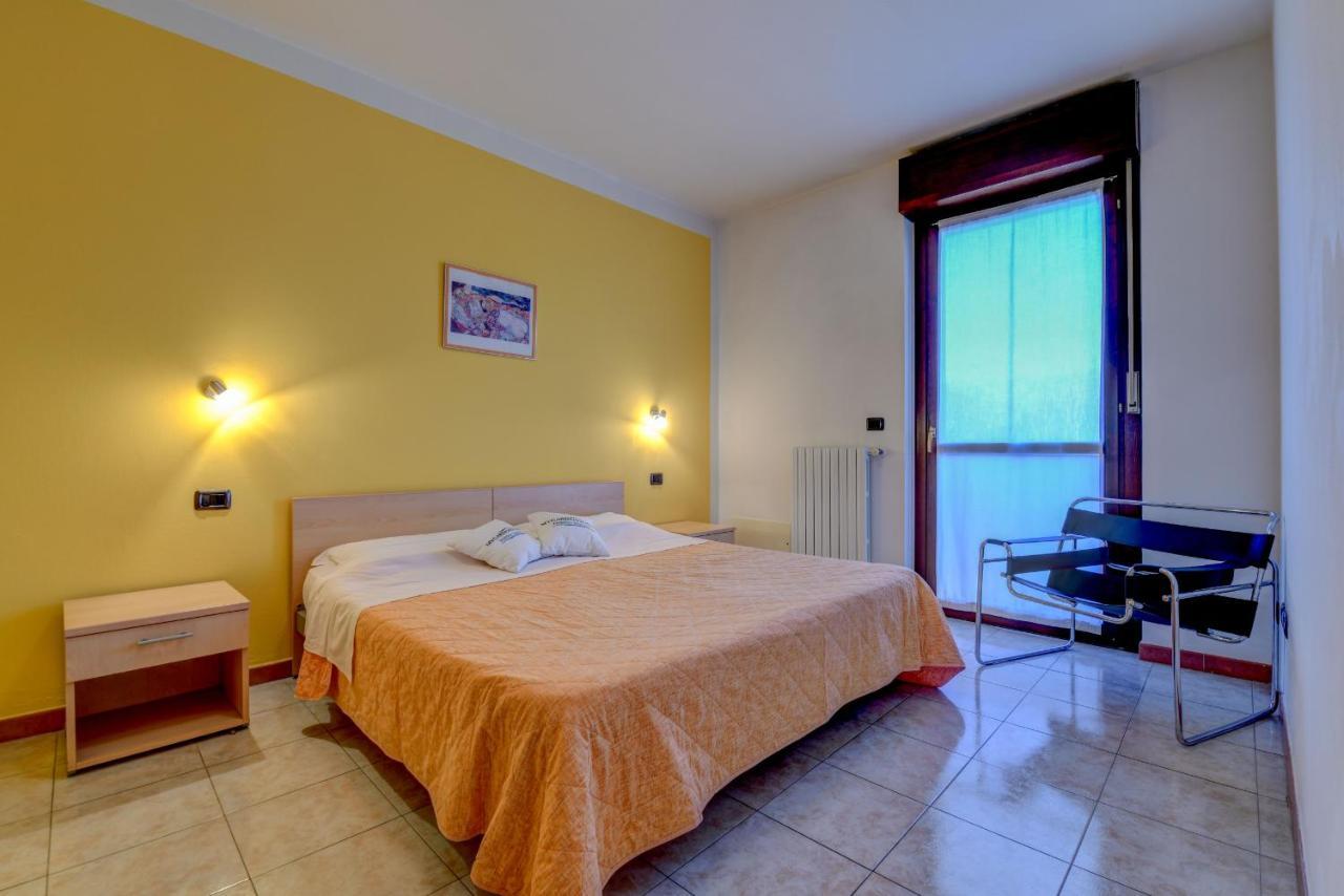Residence Meridiana Peschiera del Garda Exteriör bild